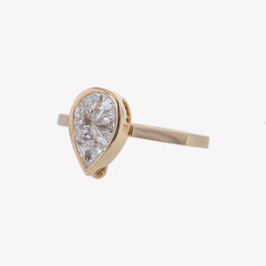 
                  
                    Detachable Rose Gold Pear Head with Octa Band
                  
                