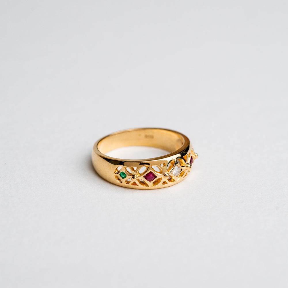 
                  
                    Crowned Vintage Ring
                  
                