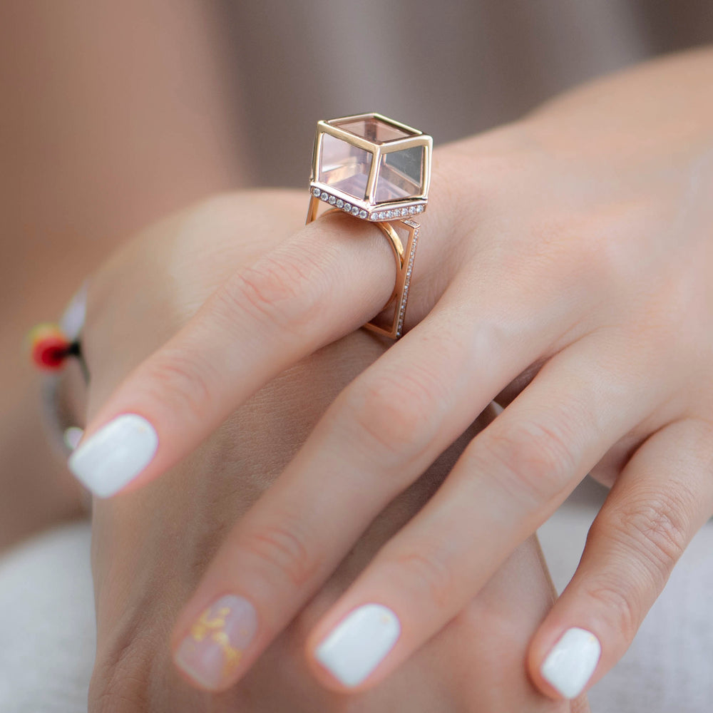 
                  
                    R/G Rose Quartz Diamond Ring
                  
                