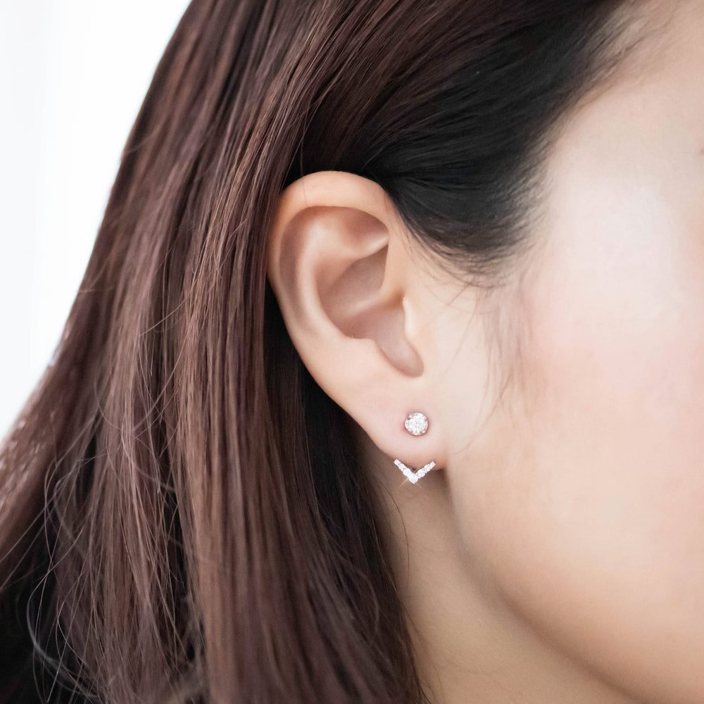 
                  
                    Dreams Come True By Jeraldine (MyBKK Shop) |  White Gold Tiara Shaped Earrings with Diamonds
                  
                